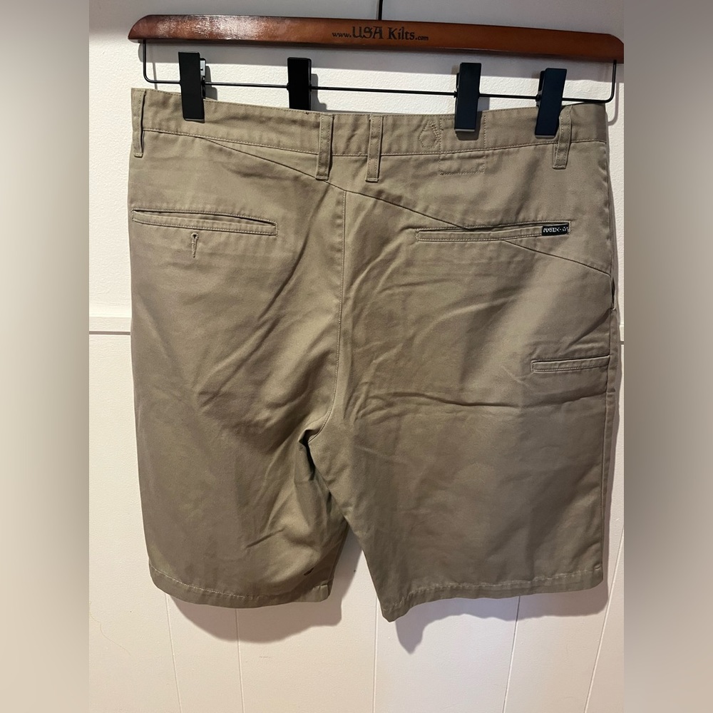 Volcom Shorts - Picture 2 of 6